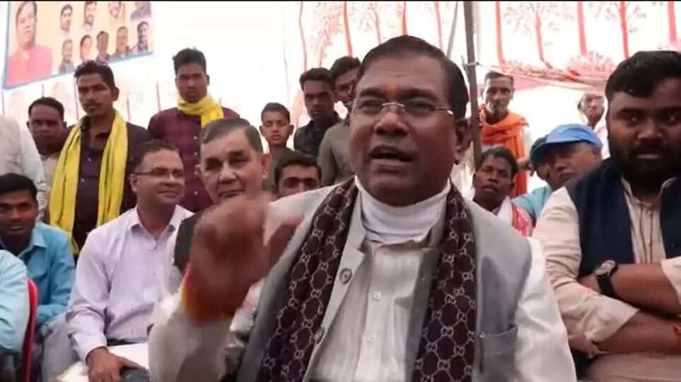 एमपी के मंडला में केंद्रीय इस्पात राज्य एवं ग्रामीण विकास मंत्री फग्गन सिंह कुलस्ते के फिर बिगड़े बोल