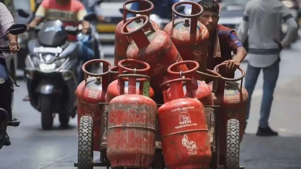 LPG New Rule 2026 LPG 30 Days Rule LPG e-KYC Last Date Ujjwala Yojana e-KYC PMUY e-KYC Deadline 2026 LPG Subsidy News Gas Cylinder New Rules LPG Consumer Update Ujjwala Scheme Latest News LPG Booking Rule 2026